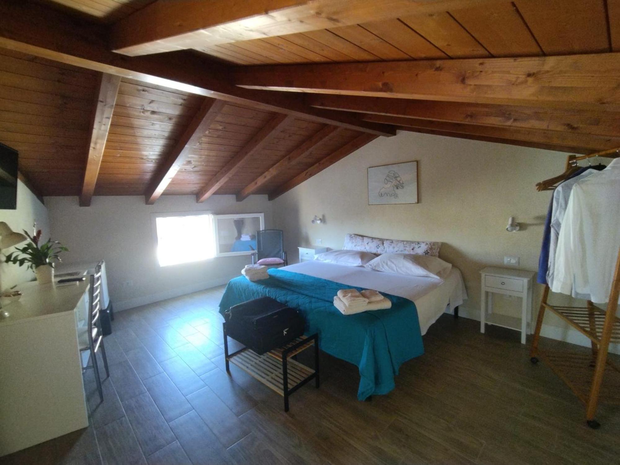 B&B Dal Cardinale โอเซียรี ภายนอก รูปภาพ